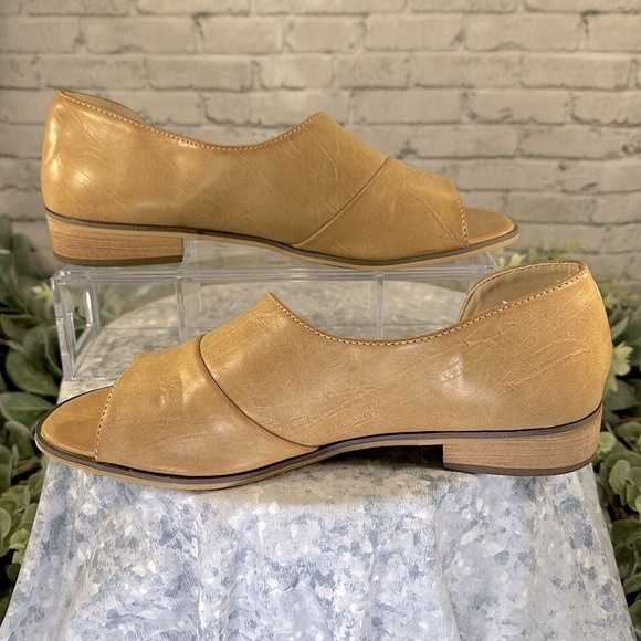 A Rider Girl - Light Caramel Half D’Orsay Open Toe Low Heel Flats WMS 10M✨EUC - Picture 5 of 10